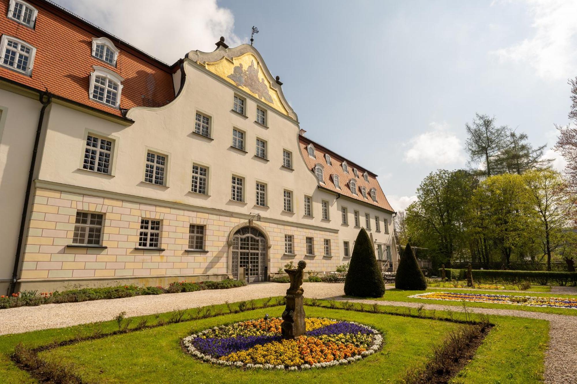 Schloss Lautrach Exterior photo